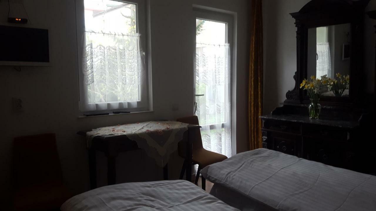 Room In An Old House Truskavets Luaran gambar